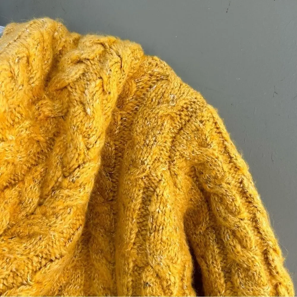 Boboli Kid’s Yellow Cable Knit Button Down Hoodie, Faux Fur Lining Size 8yrs NWT